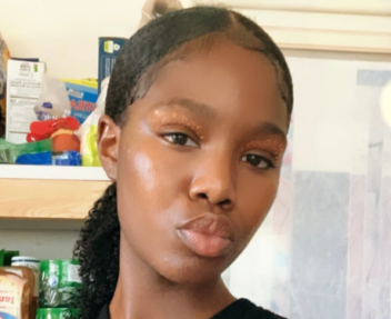 Online high school student spotlight about Sanaa who chose Visions Independent Study program to graduate early and focus on her career goals.